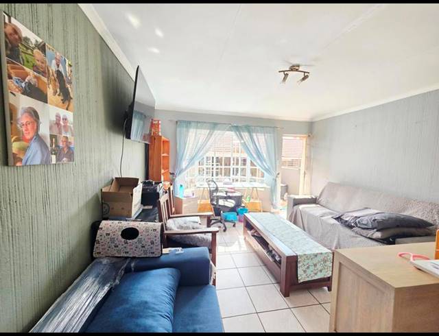 2 BEDROOM TOWNHOUSE FOR SALE IN NORKEM PARK